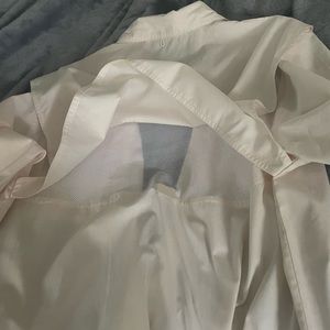 Fisherman’s shirt with an air hole in the back